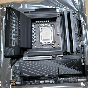 삼성 DDR5 5600 8GB 2개 기가바이트 메인보드 판매 합니다 이미지