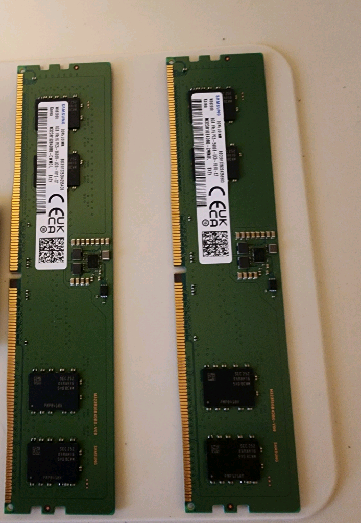 삼성 DDR5 5600 8GB 2개 기가바이트 메인보드 판매 합니다 이미지