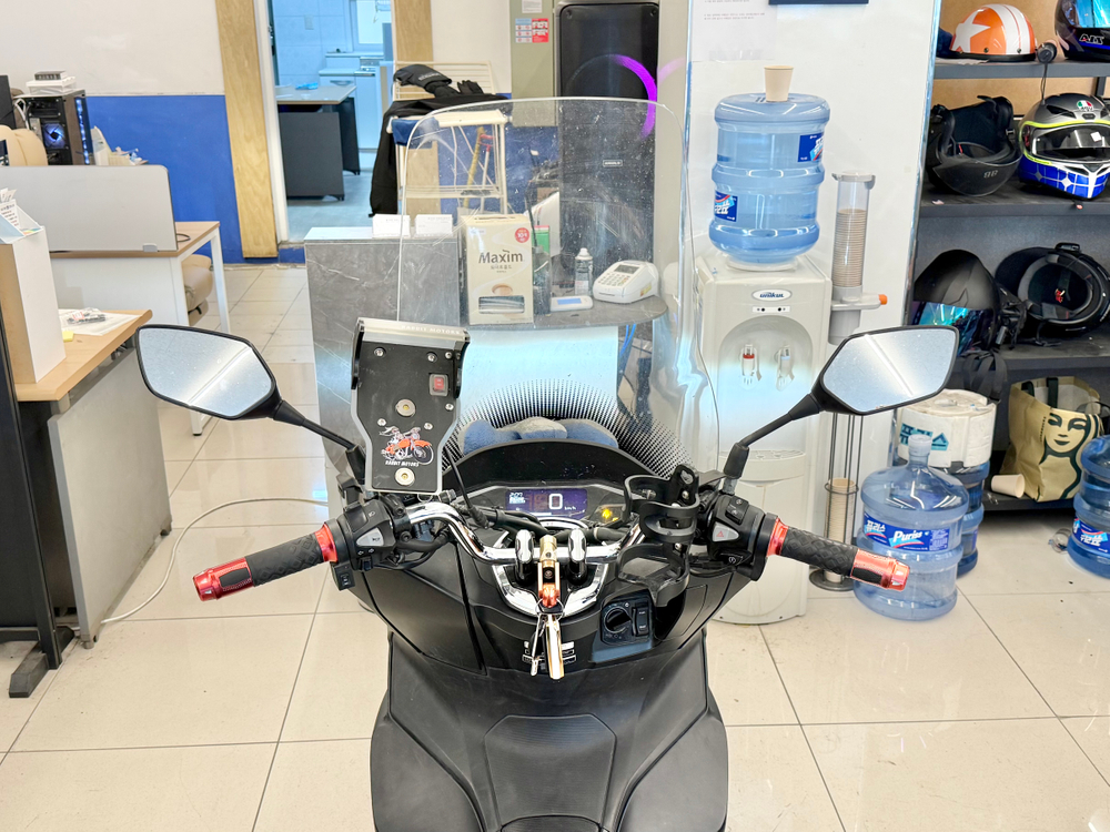 24년식 PCX125 / 38,XXXkm / 배달세팅완료 차량 판매합니다 이미지