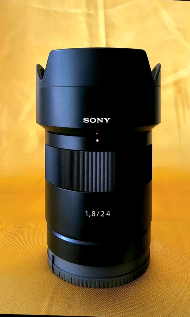 칼자이스 Sonnar 소니 E 24mm F1.8 ZA 렌즈 이미지