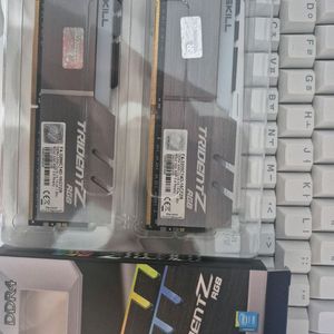 G.Skill Trident Z RGB 16GB (8GBx2) DDR4 이미지