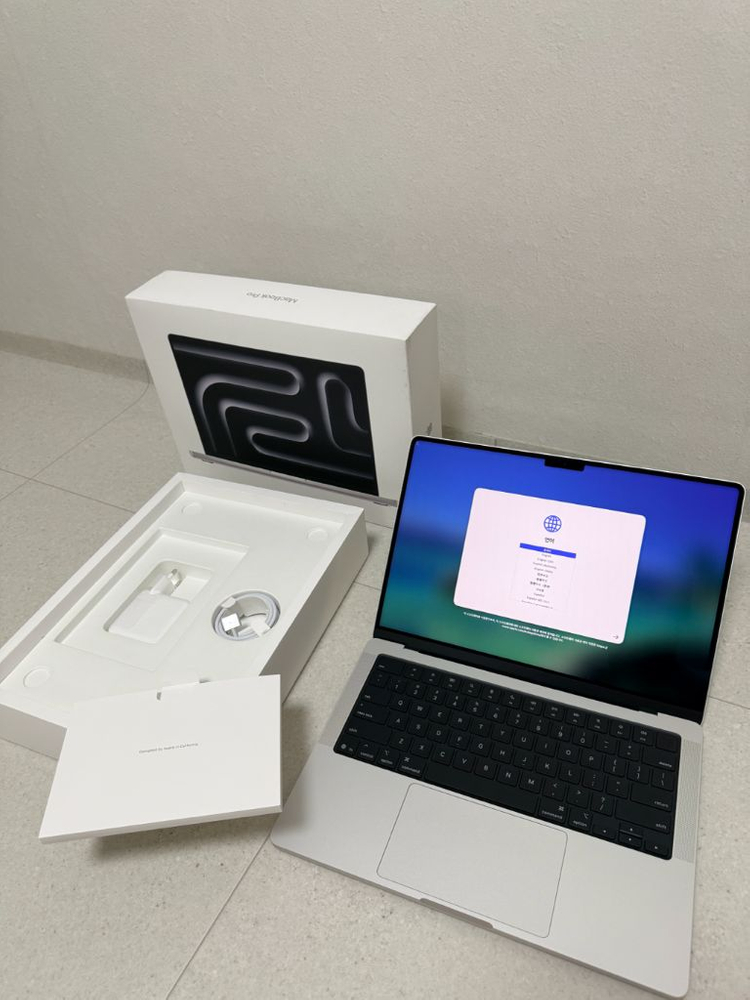 맥북 프로 14 m5 16 / 1tb 실버 안전결제 가능 이미지