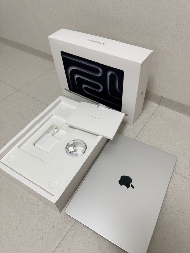 맥북 프로 14 m5 16 / 1tb 실버 안전결제 가능 이미지
