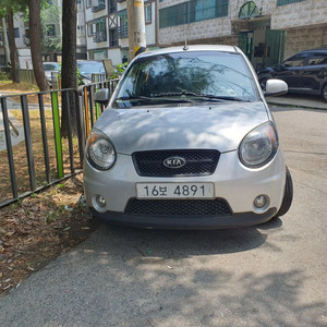 2010년식 모닝 은색 팝니다. 이미지