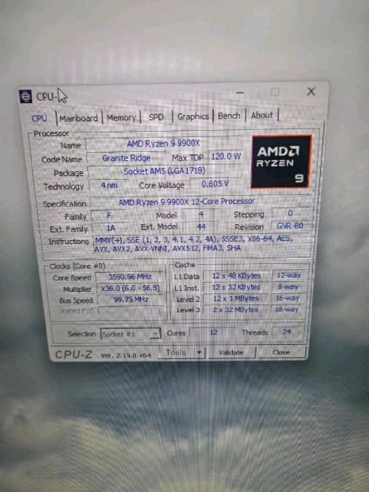 이그닉 2025 인텍 마스터 9958 라이젠9 9900X RTX 5080 화이트(미사용) 이미지