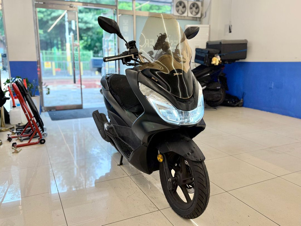 묻따100 / 18년식 PCX125 / 65,XXXkm / 차량 판매합니다 이미지