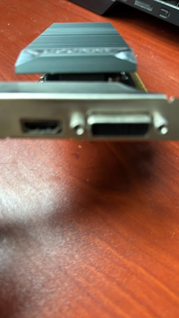 inno3d gt1030 dvi+hdmi 2g 방열판 모델 팝니다 이미지