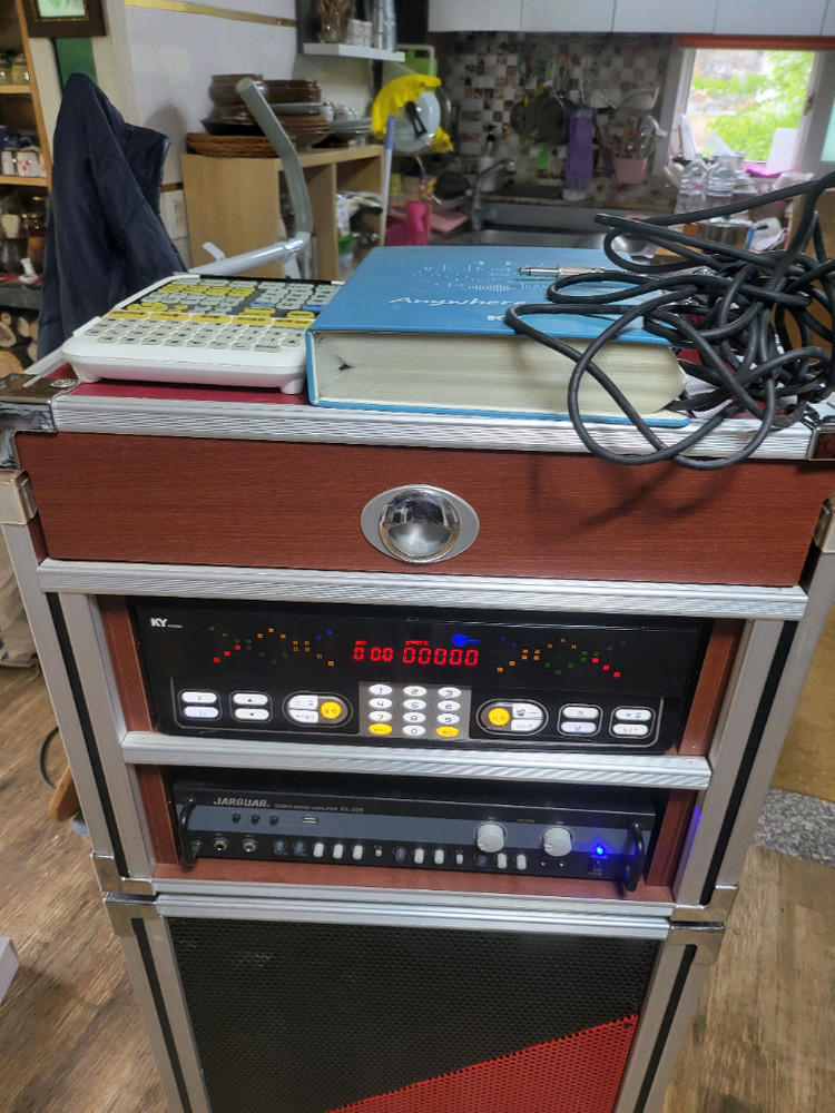 금영 이동식 노래방 기기 셋트입니다 이미지