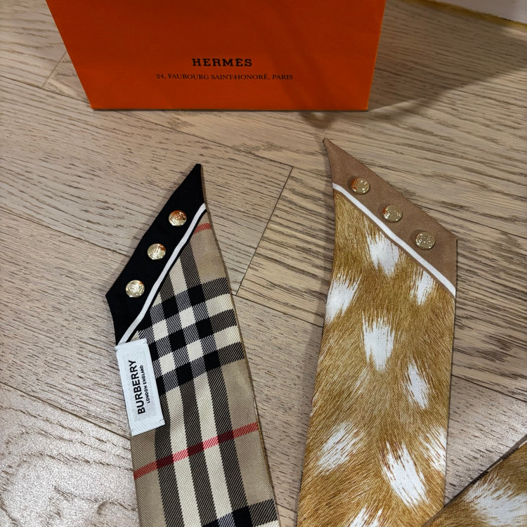 [정품] Burberry 버버리 실크 방도 이미지