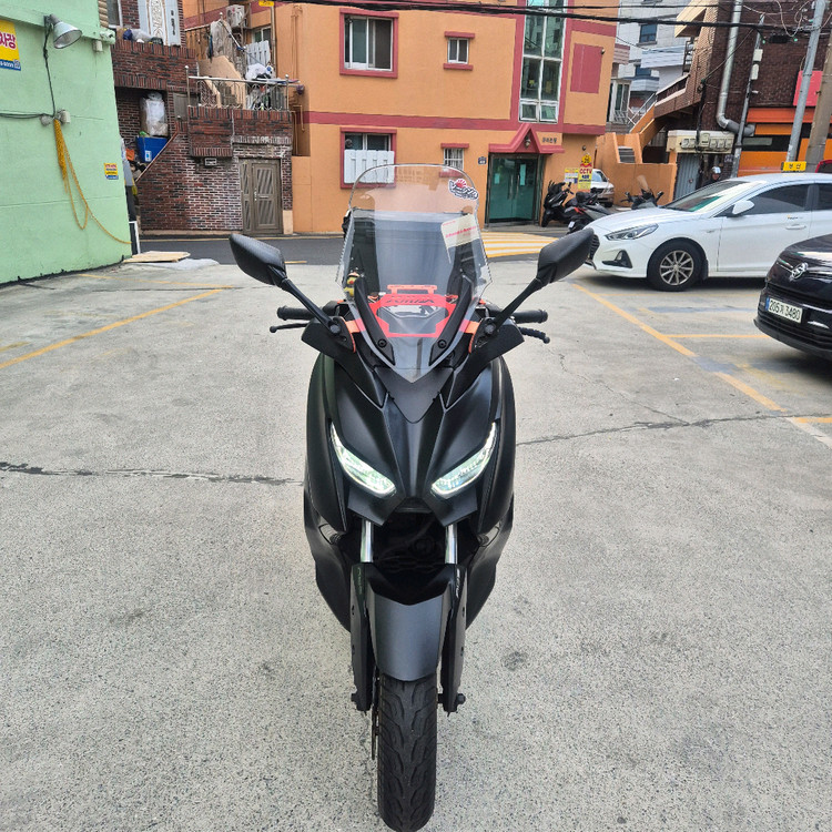 야마하 XMAX300 블랙 2021년식후반모델 ABS 배달세팅 팝니다. 이미지