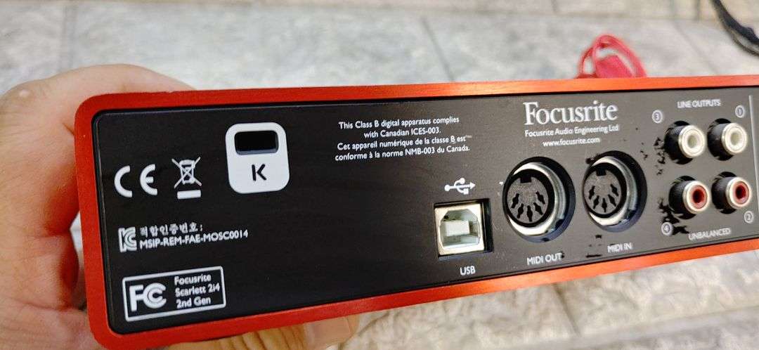 focusrite Scarlett 2i4 스칼렛 2세대 이미지