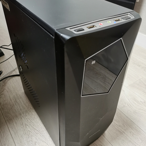 i5-7600 GTX 1070 게이밍 컴퓨터 본체 이미지