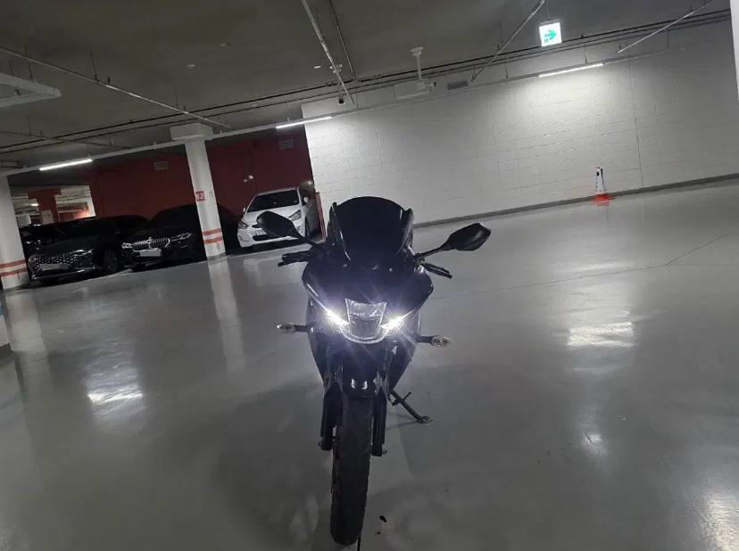 스즈키 gsx-r125 검빨 판매합니다 이미지