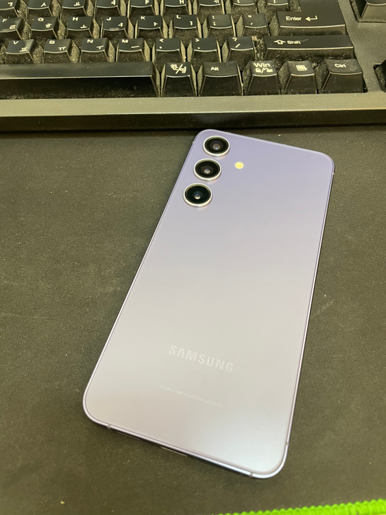 갤럭시S24 퍼플 256GB 무잔상 상태좋은 중고51만1000원팜 이미지