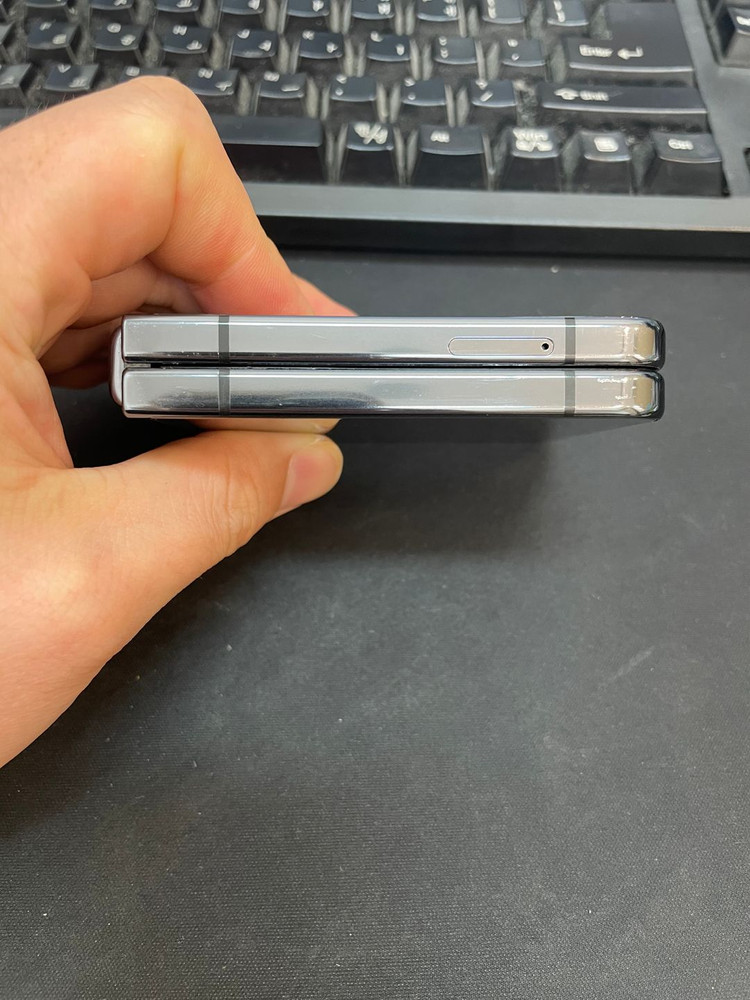 갤럭시Z플립5 블랙 256GB 무잔상 상태좋은 중고39만5천팝니다 이미지
