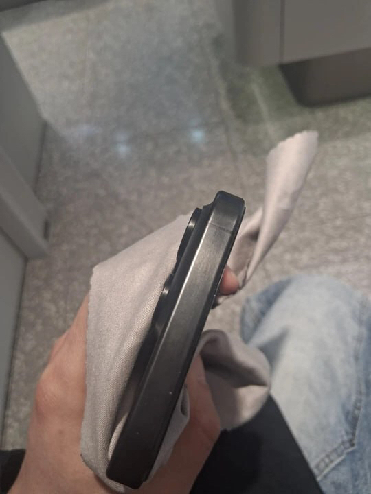 아이폰 15 프로 256GB 블랙 이미지