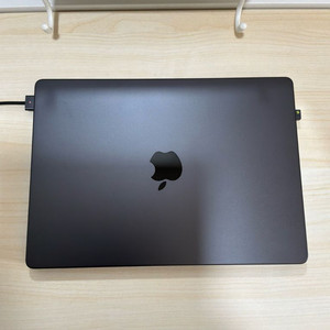 맥북프로14 2024년 m4 10코어 16GB 512GB 이미지