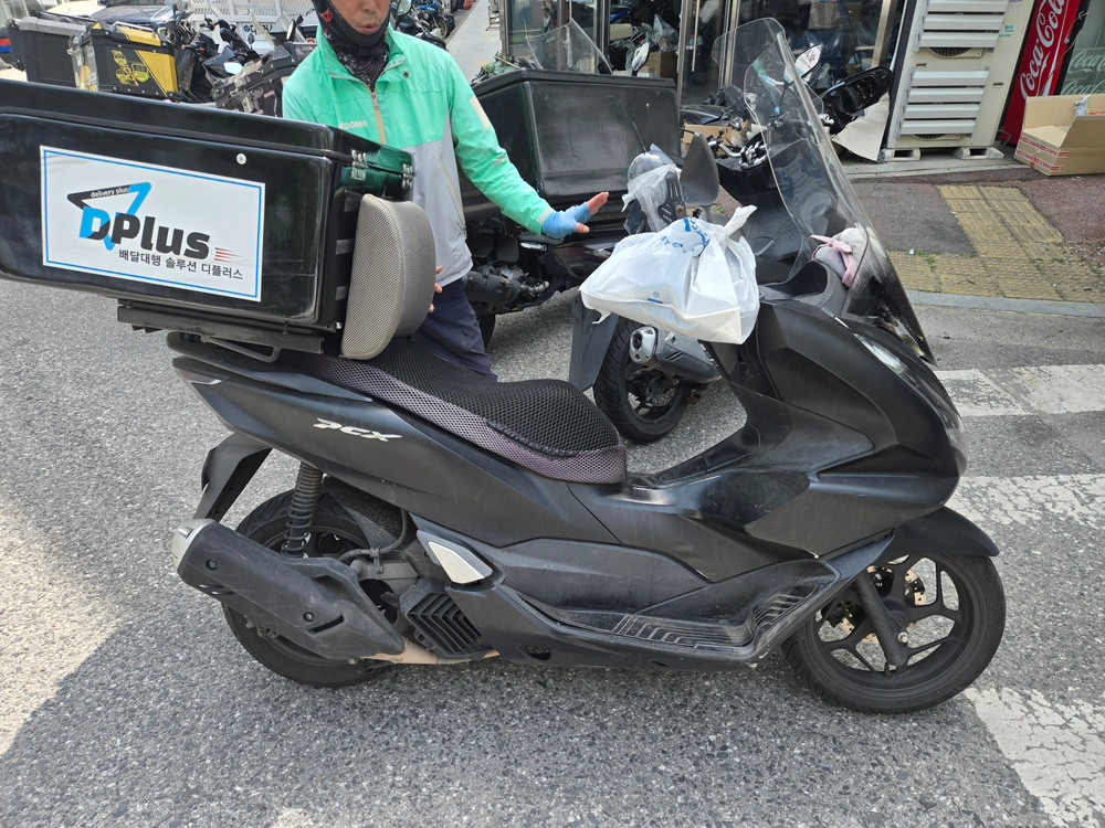 PCX125 이미지