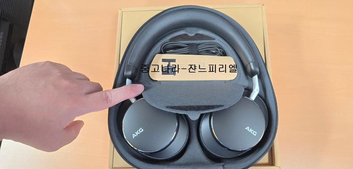 AKG N9 검정색 헤드폰 팝니다 이미지
