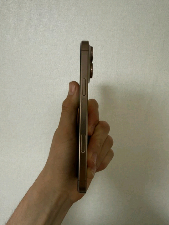 아이폰 16 프로 맥스 골드 256GB 이미지