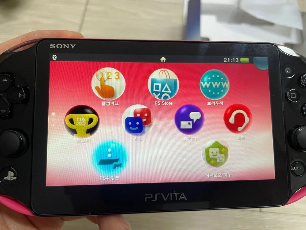 Ps vita 2세대 핑크블랙 일판 이미지