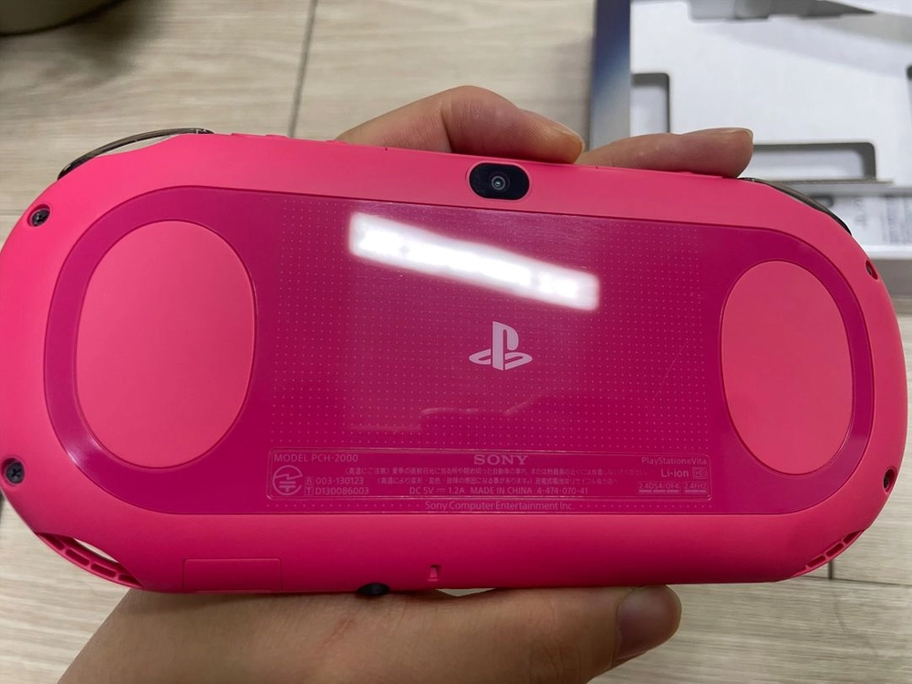 Ps vita 2세대 핑크블랙 일판 이미지