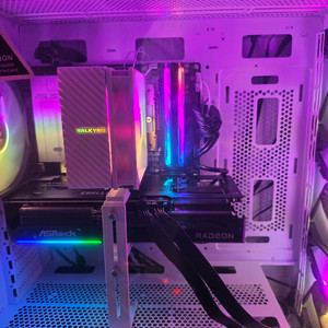 라이젠 9500F+RX 9070 XT 게이밍 컴퓨터 이미지