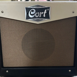 Cort CM15G 기타 앰프 이미지