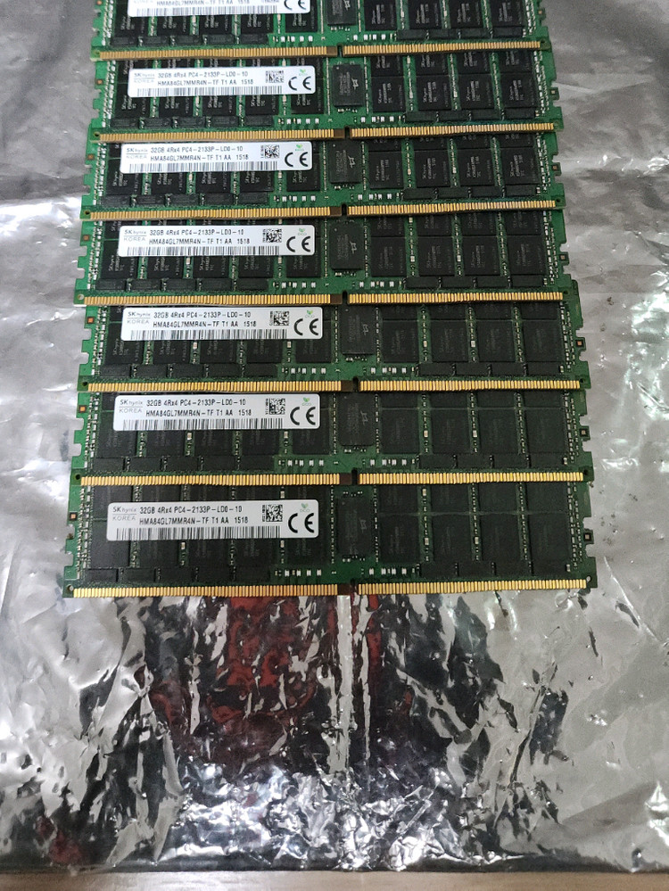 SK 하이닉스 32GB DDR4 PC4 ECC 2133P 서버용 메모리 램 8개 일괄 판매 이미지