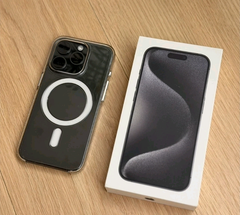 아이폰 15 프로 블랙 티타늄 색상 128GB 풀박스 이미지