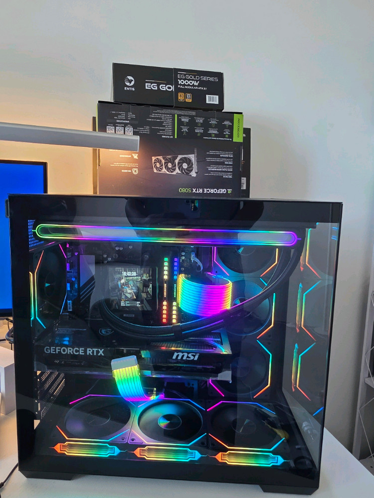 라이젠7 9800X3D RTX5080 본체 팝니다 이미지