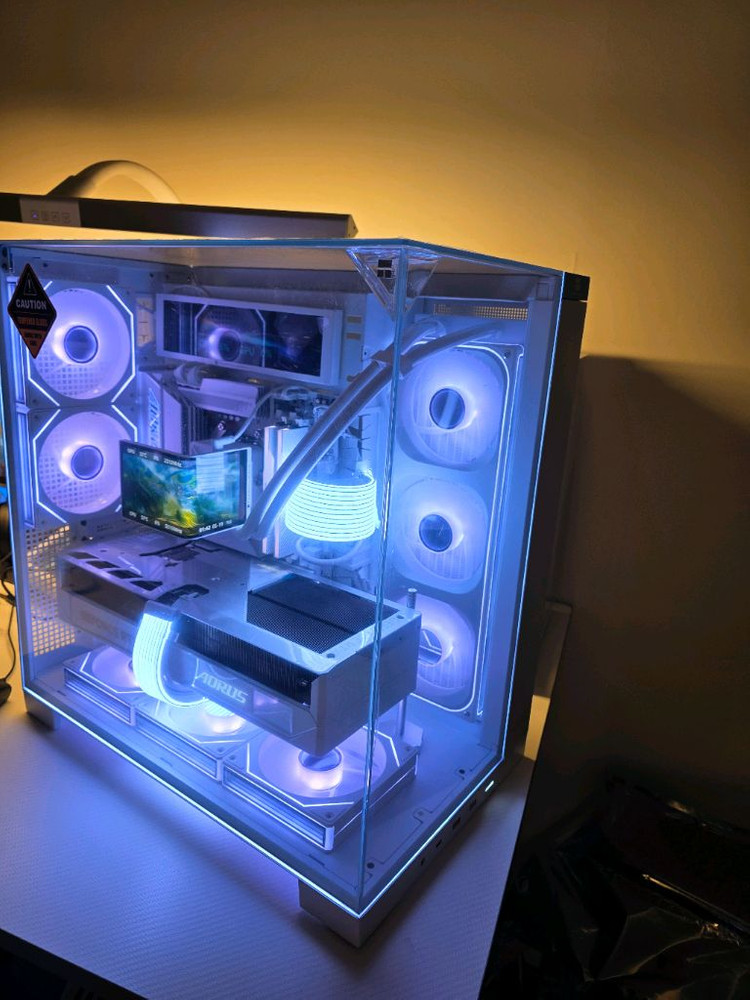 라이젠9 9950X3D RTX5090 최고사양 화이트 어로스PC 이미지