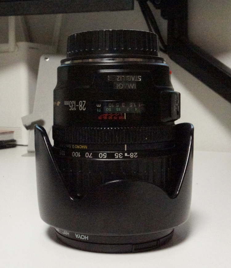 Canon EF 28-135mm f3.5-5.6 IS USM 망원줌 렌즈 이미지
