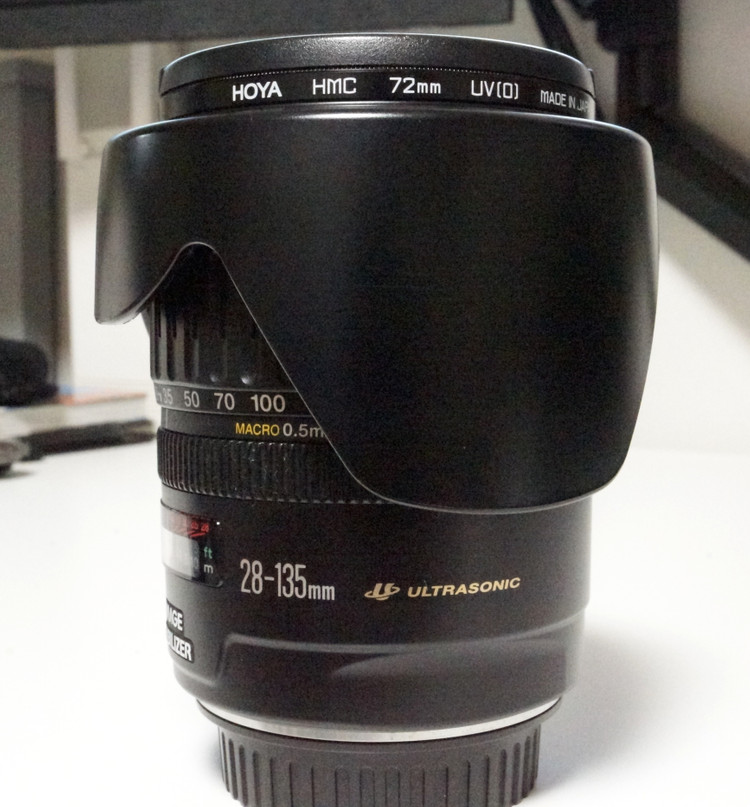 Canon EF 28-135mm f3.5-5.6 IS USM 망원줌 렌즈 이미지