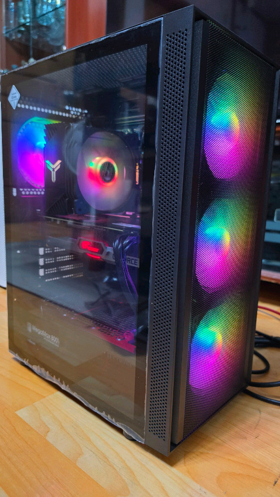 라이젠 7500f rtx3070ti 컴퓨터 본체 이미지
