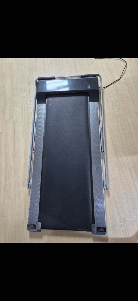 홈트레킹 워킹패드 런닝머신 이미지