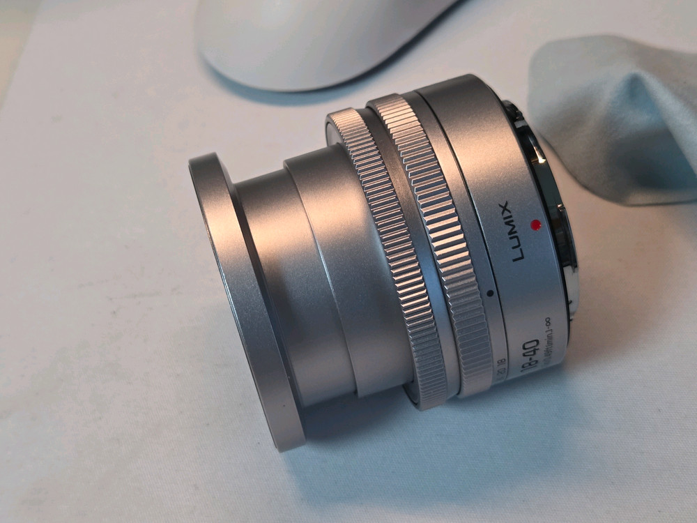 파나소닉 루믹스 S 18-40mm f4.5-6.3 렌즈 이미지