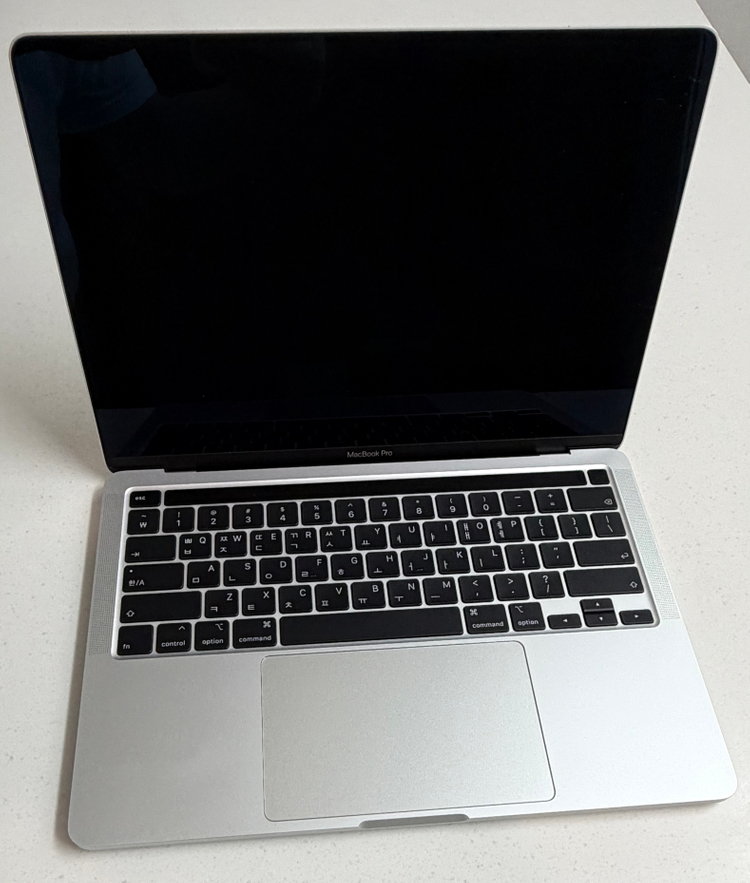 애플 맥북프로 A2251 13인치 I7-10세대 32G / 1테라 CTO + 애플 파워 어댑터 이미지