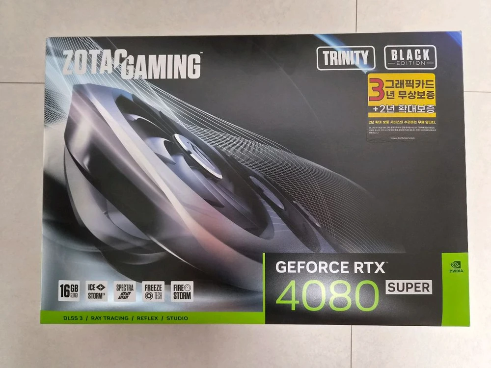 zotac RTX 4080 SUPER 그래픽카드 이미지