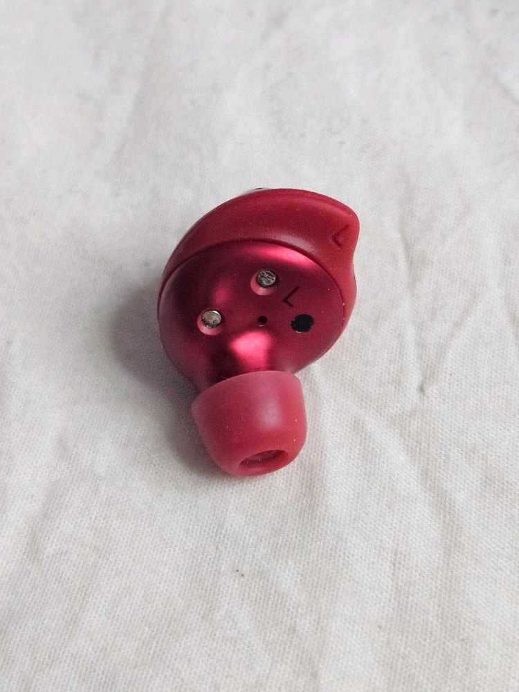갤럭시 버즈플러스 레드 왼쪽 SM-R175 이미지