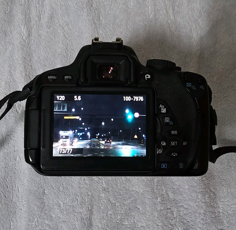 캐논 EOS 650D DSLR 카메라 와 18-55 렌즈 팝니다. 이미지