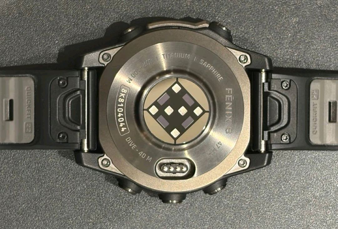 가민 피닉스8 47mm 카본그레이 이미지