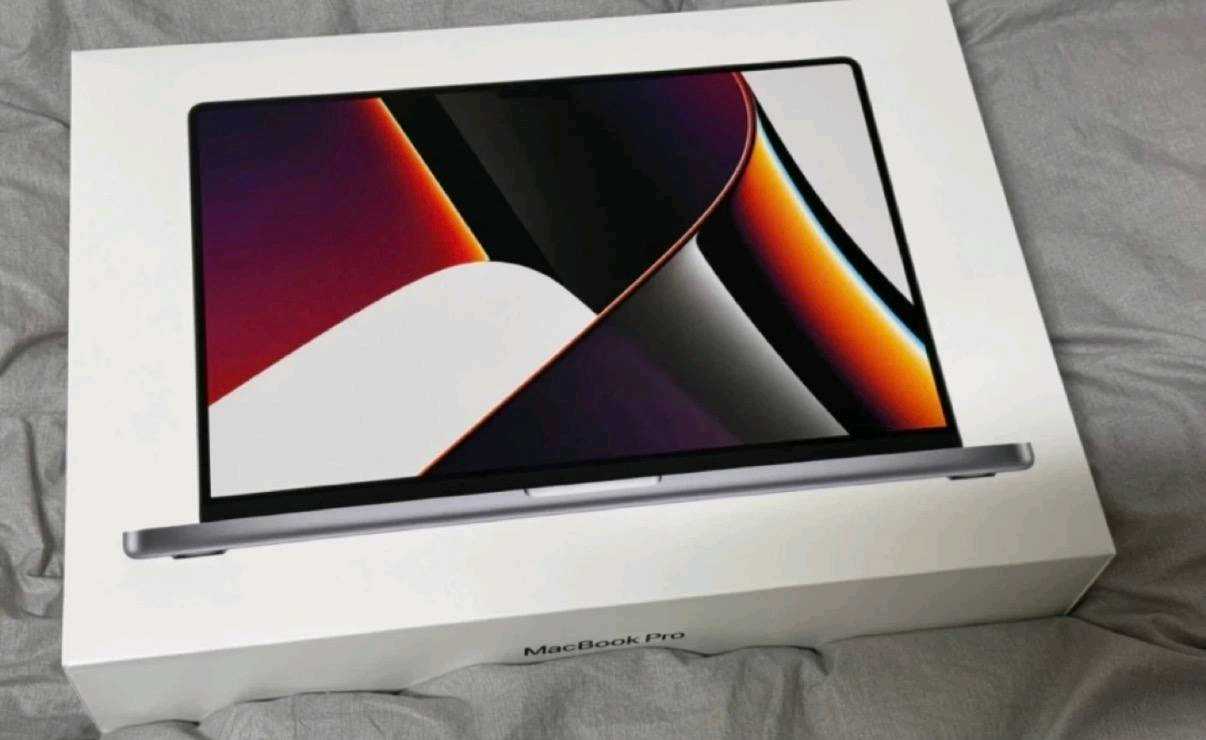 애플 맥북 프로 M1 Pro 16인치 스페이스 그레이 풀박스 이미지
