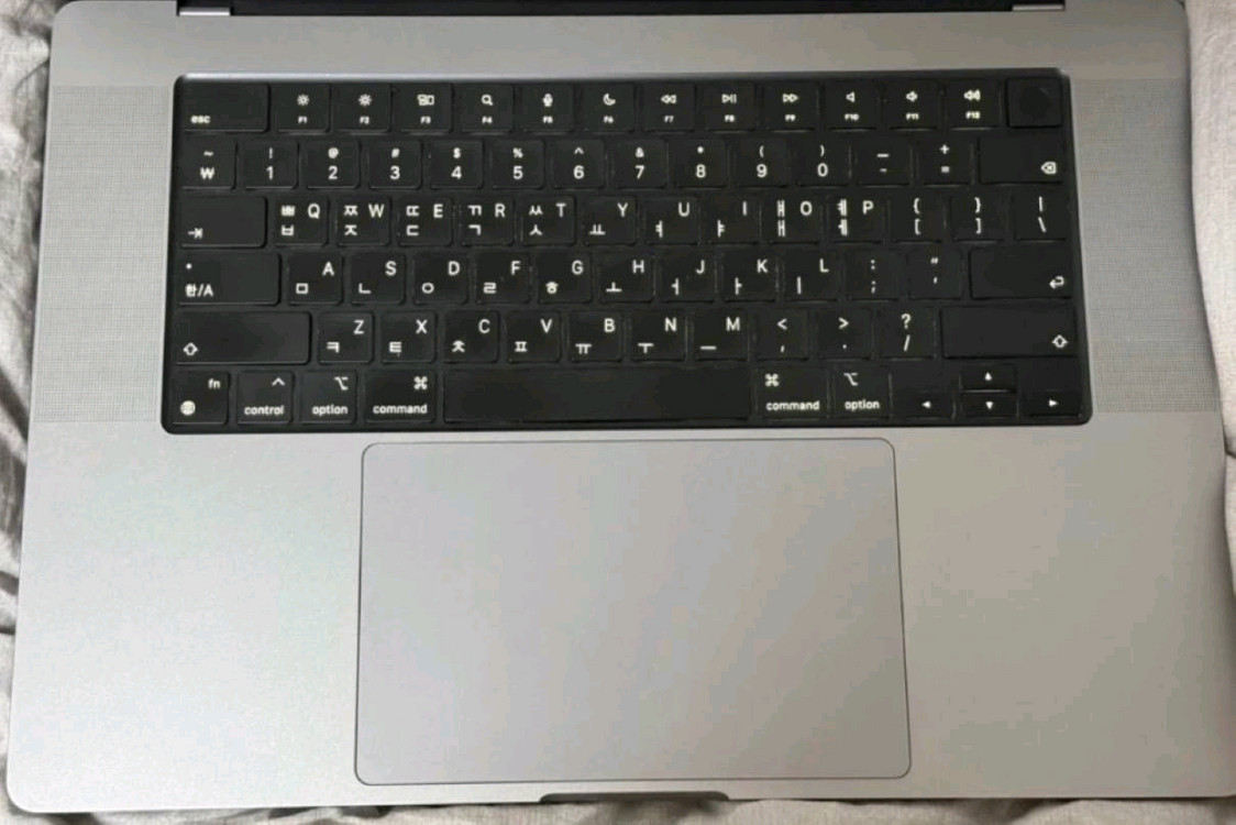 애플 맥북 프로 M1 Pro 16인치 스페이스 그레이 풀박스 이미지