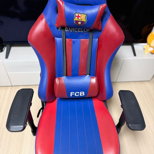 제닉스 FC바르셀로나 프리미엄 게이밍의자 팝니다! 이미지