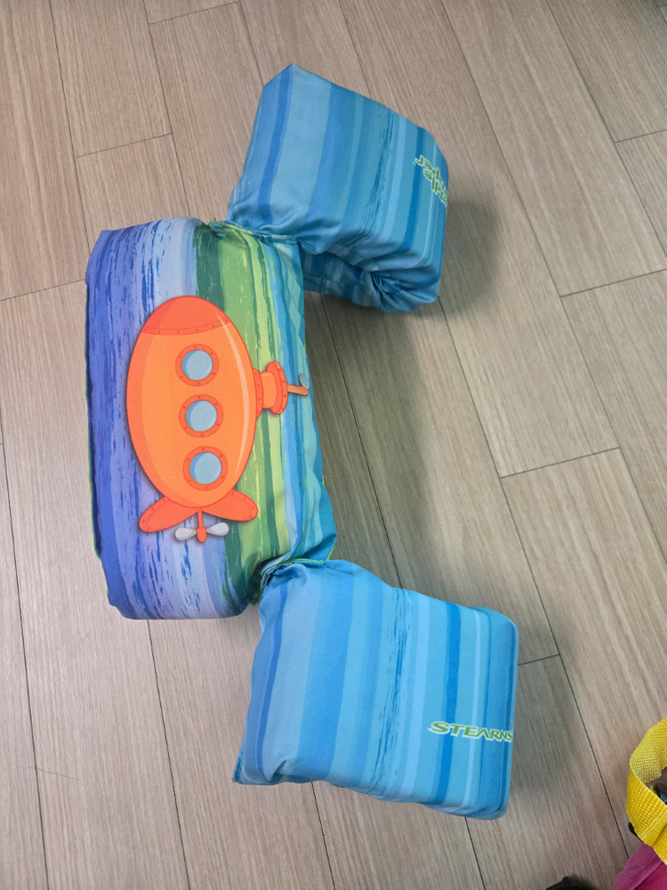 어린이 구명조끼 이미지