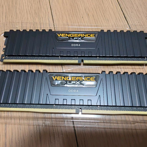 Corsair 벤전스 LPX 32GB DDR4 (16GB 2개) 3600MHz, CL18 이미지