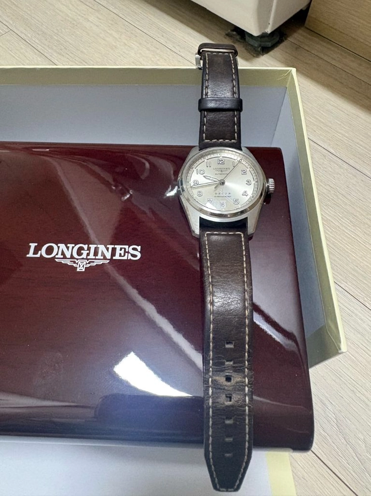 론진 스피릿 37mm 샴페인색상(가죽) 이미지