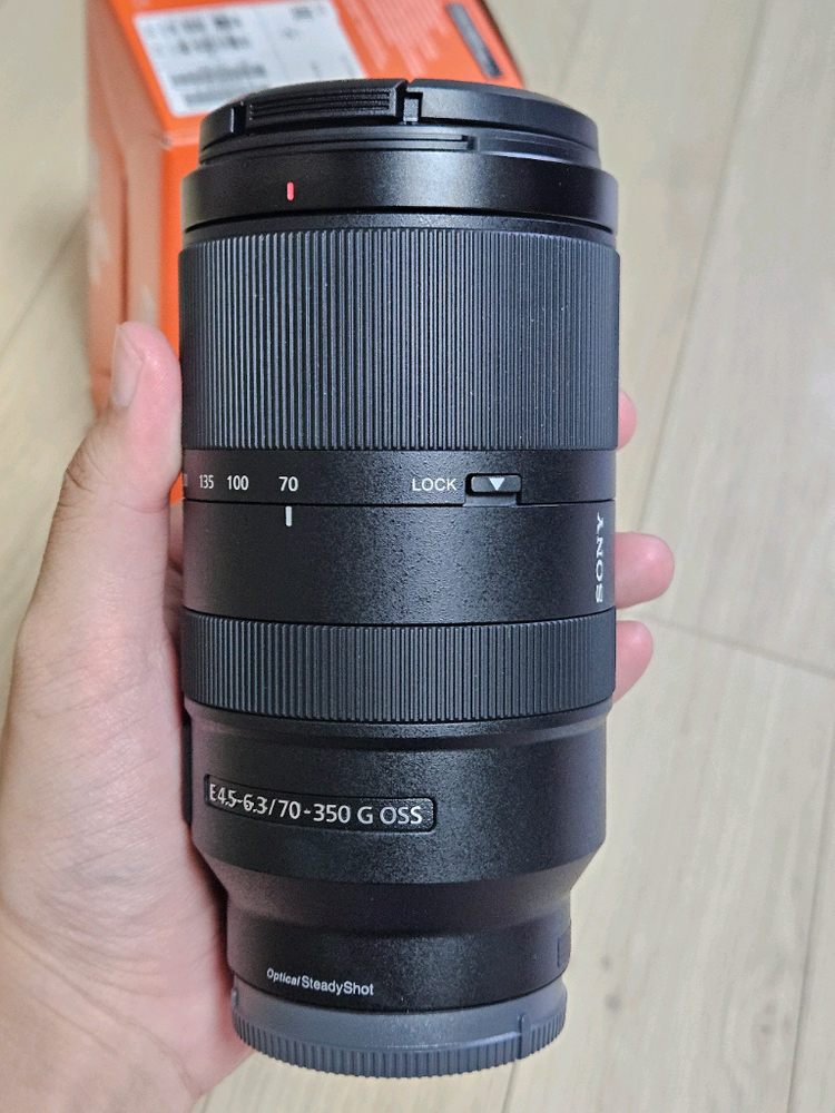 소니 E 70-350mm f4.5-6.3 G OSS 망원렌즈 이미지