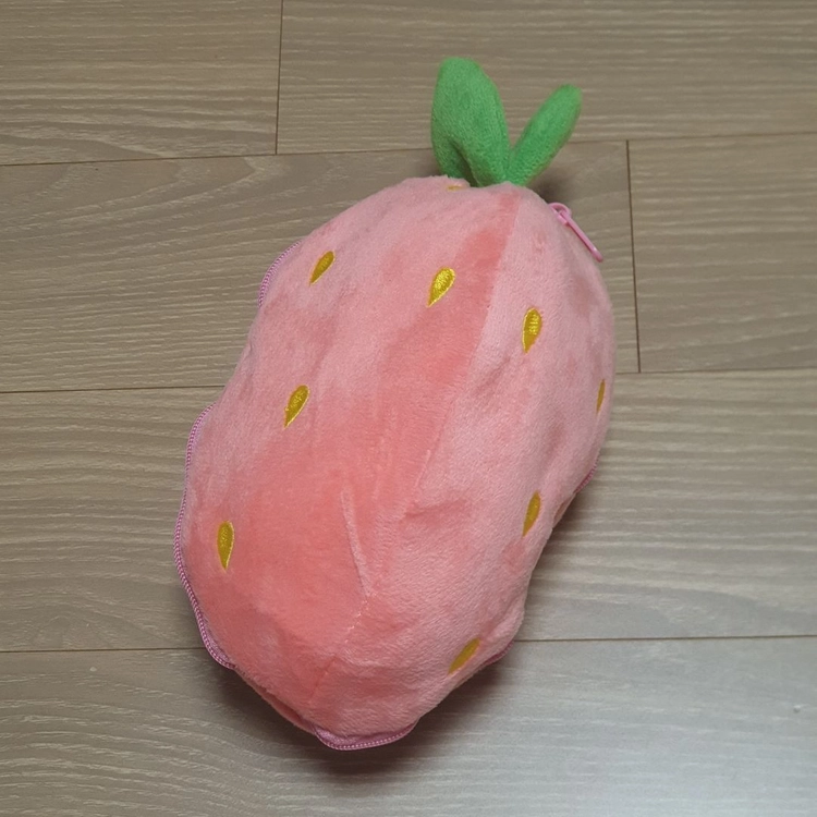딸기 토끼 인형 (20cm 사이즈) 판매합니다. 이미지